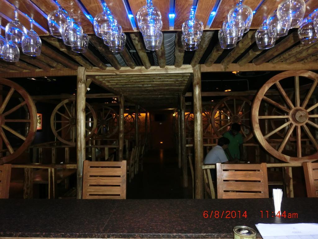Hotel Thulashi Park Chennai Exterior photo